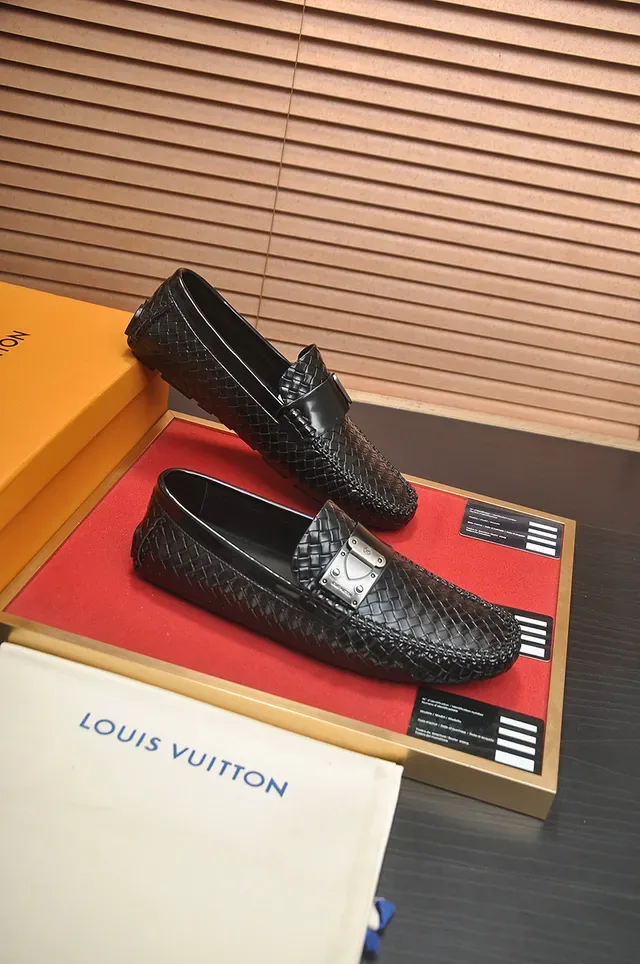 Louis Vuitton Noir Argent Cuir Tressé Boucle Métal Loafer 4