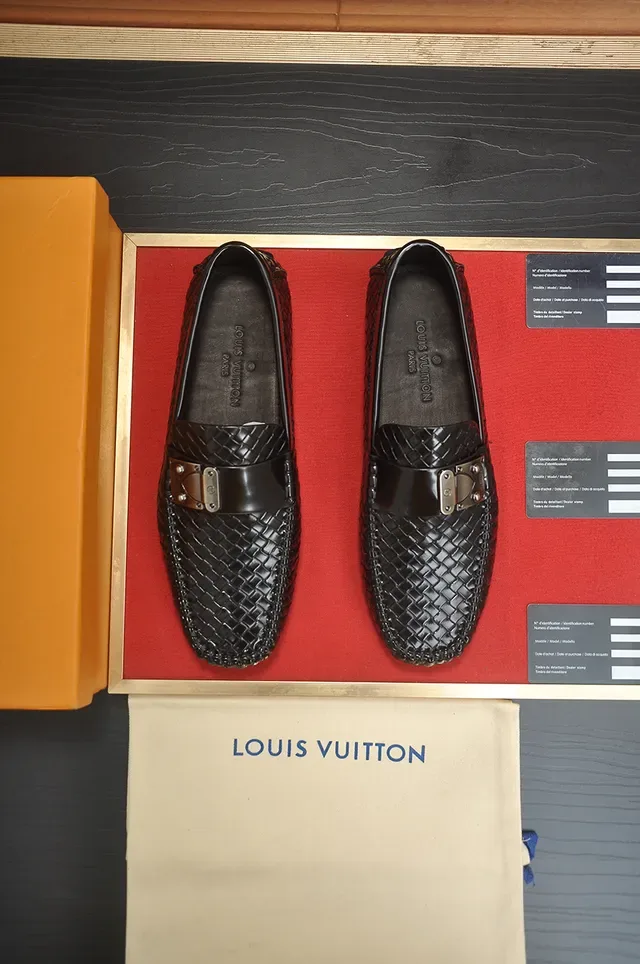 Louis Vuitton Noir Argent Cuir Tressé Boucle Métal Loafer 5