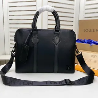 Louis Vuitton Bolso Boston de cuero estructurado negro
