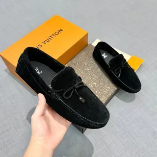Louis Vuitton काला सूड बाउ लोफर
