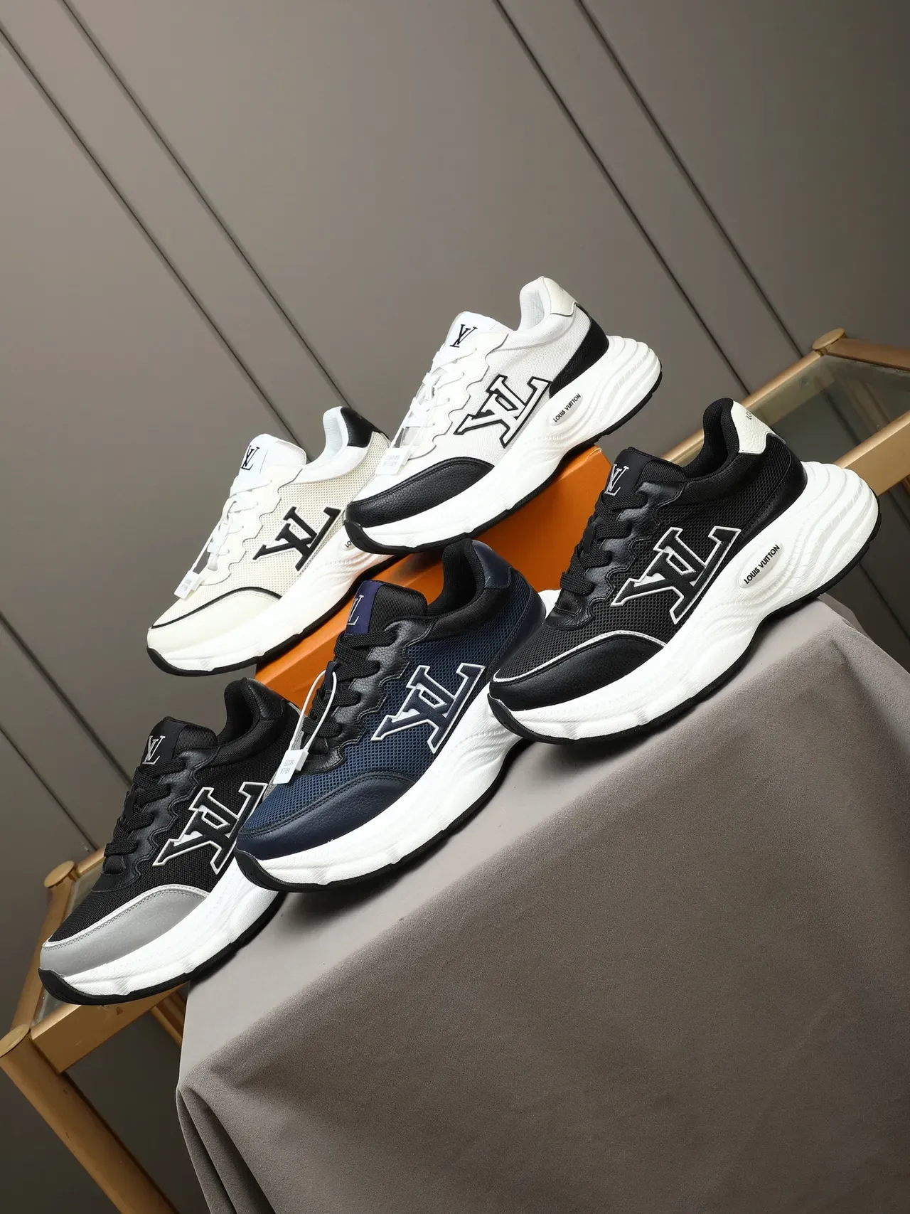Louis Vuitton Black White Oversized Midsole Mesh And Leather Upper Chunky Sneakers 2