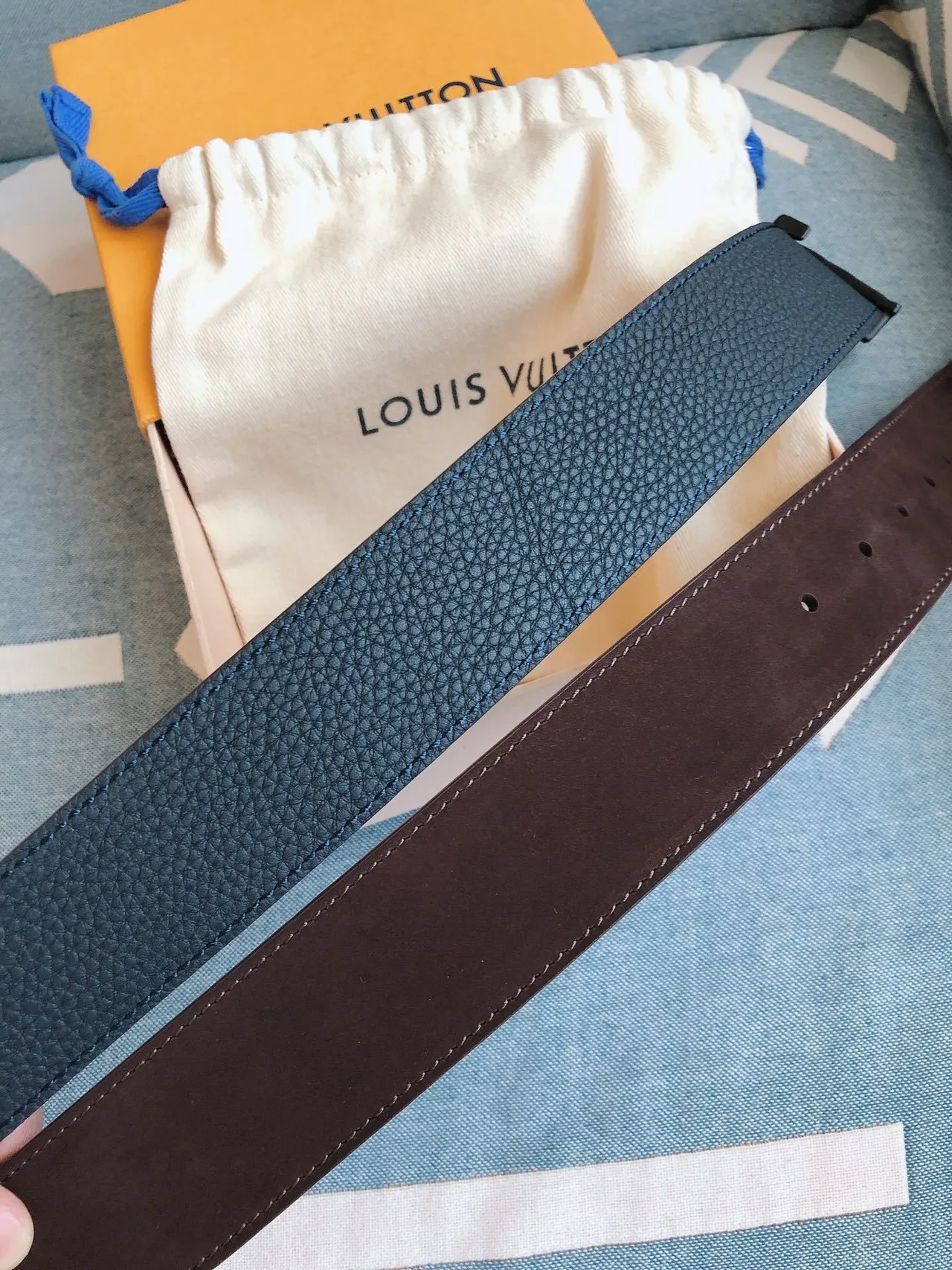 Louis Vuitton Blue Black Pebbled Sculpted Monogram Buckle Leather Belt 2