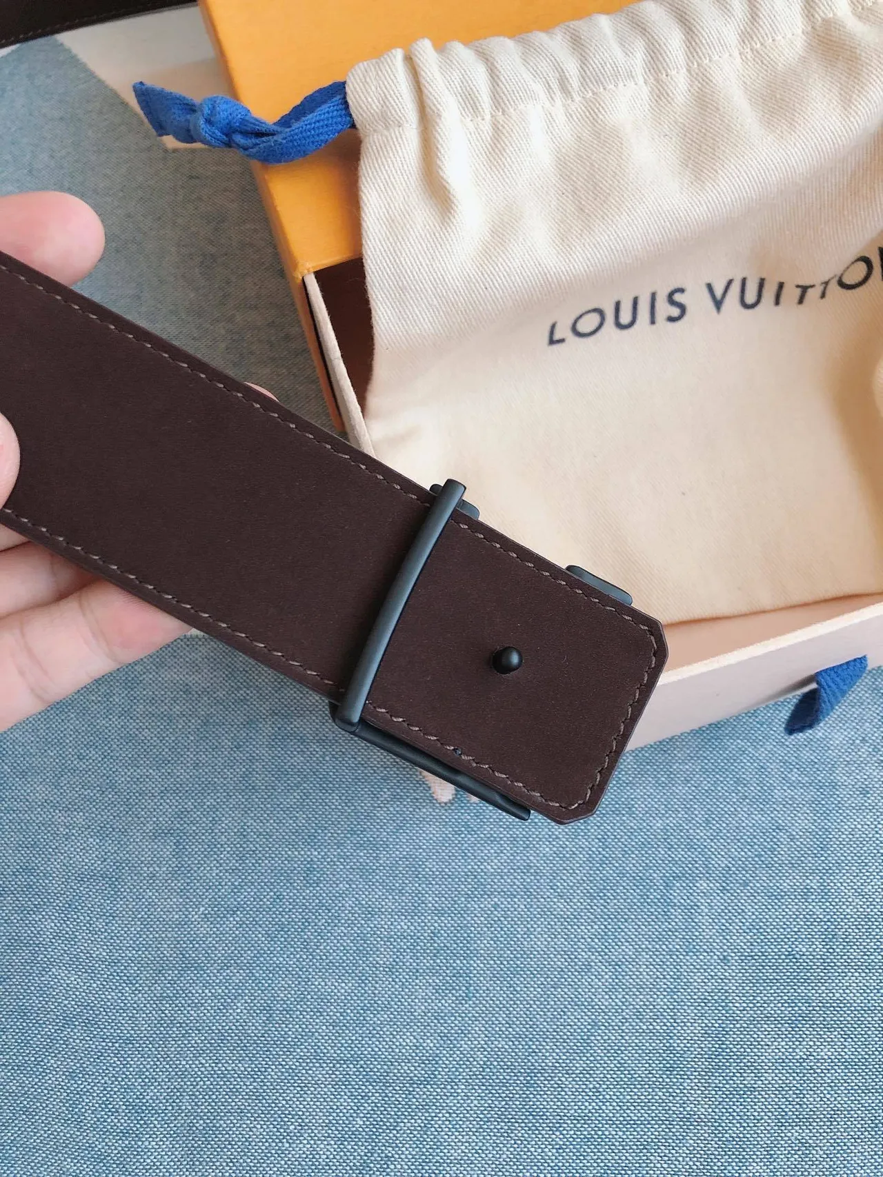 Louis Vuitton Blue Black Pebbled Sculpted Monogram Buckle Leather Belt 7