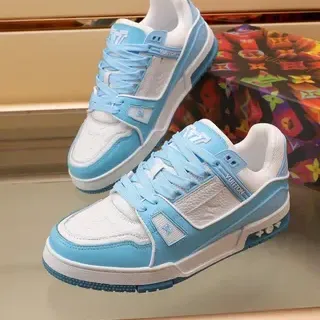 Louis Vuitton Zapatillas Lifestyle Azules Blancas De Cuero Y Sintético En Capas Construcción Paneles Con Monograma Embosado