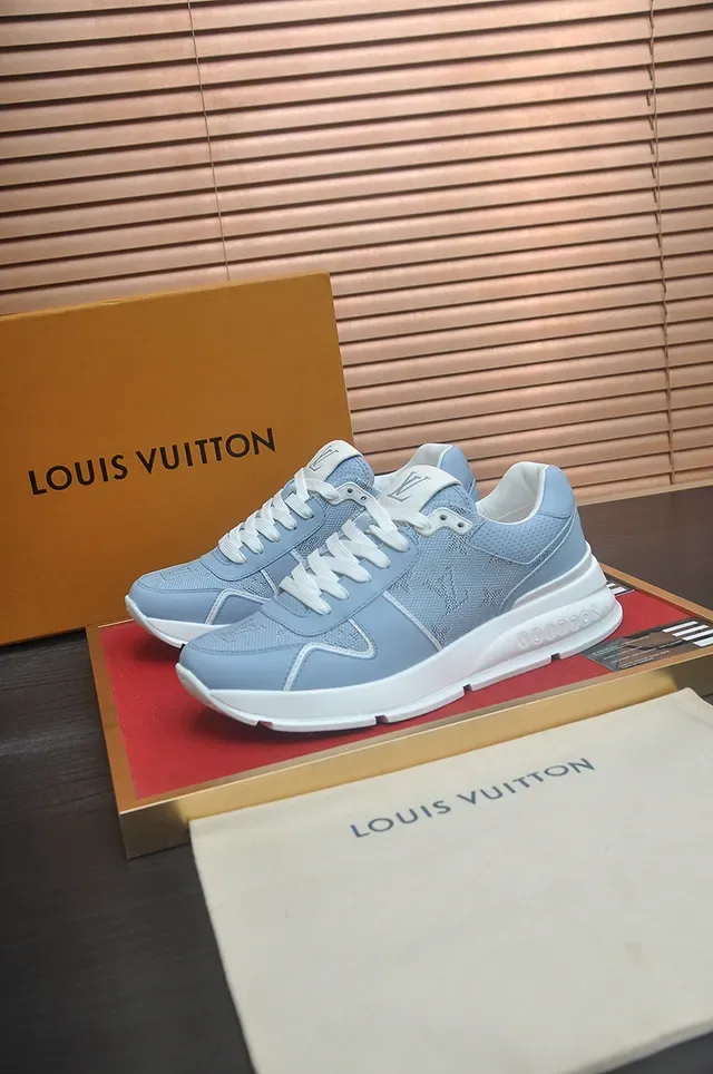 Louis Vuitton Sneakers Lifestyle Bleu Blanc Perforées Monogram Mesh Upper Chunky Sculpted Midsole 4