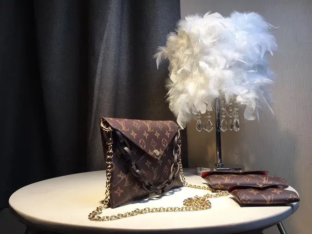 Louis Vuitton বাদামি সোনালী মনোগ্রাম ক্যানভাস এনভেলপ ফ্ল্যাপ চেইন ব্যাগ 6
