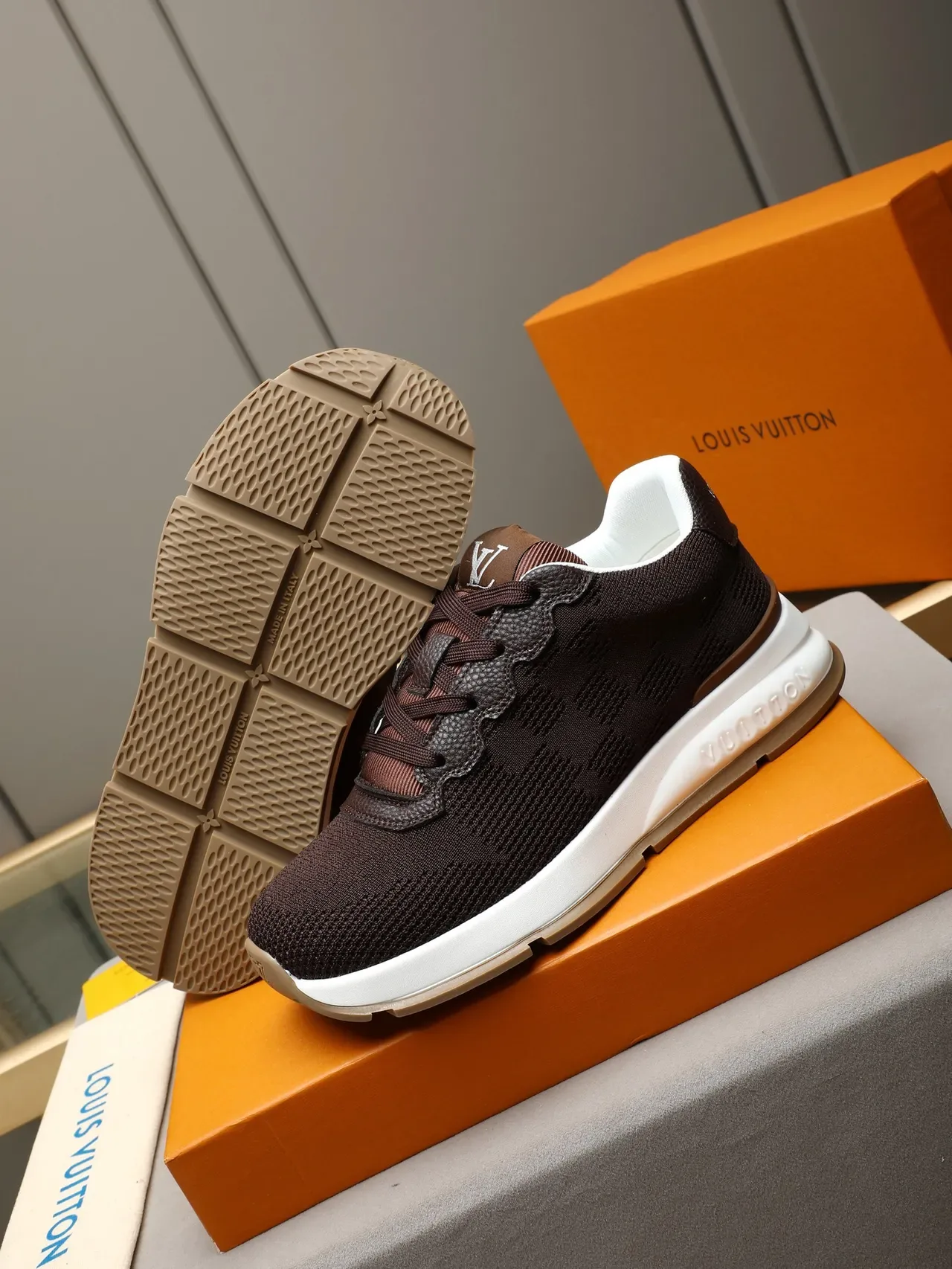 Louis Vuitton ব্রাউন হোয়াইট নিট আপার পেবল্ড লেদার এ্যাকসেন্ট লাইফস্টাইল স্নিকার 4