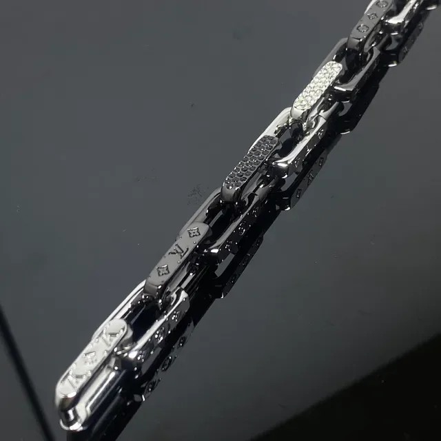 Louis Vuitton Chain Reaction Silver Monogram Pavé Bracelet 3