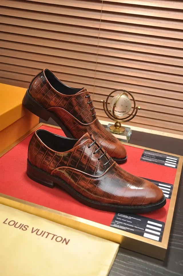 Louis Vuitton Chaussures Oxford Marron Embossé Crocodile Bout à Cap 4