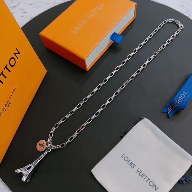 Louis Vuitton Eiffel Tower and LV Monogram Silver Necklace 6
