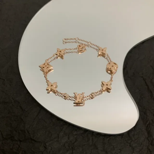 Bracelet Louis Vuitton Chaîne Fleur Tonalité Or Motif Floral 4