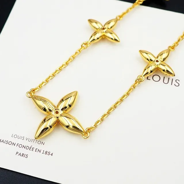 Louis Vuitton Flower Gold Pink Chain Four-Petal Motifs Necklace 3