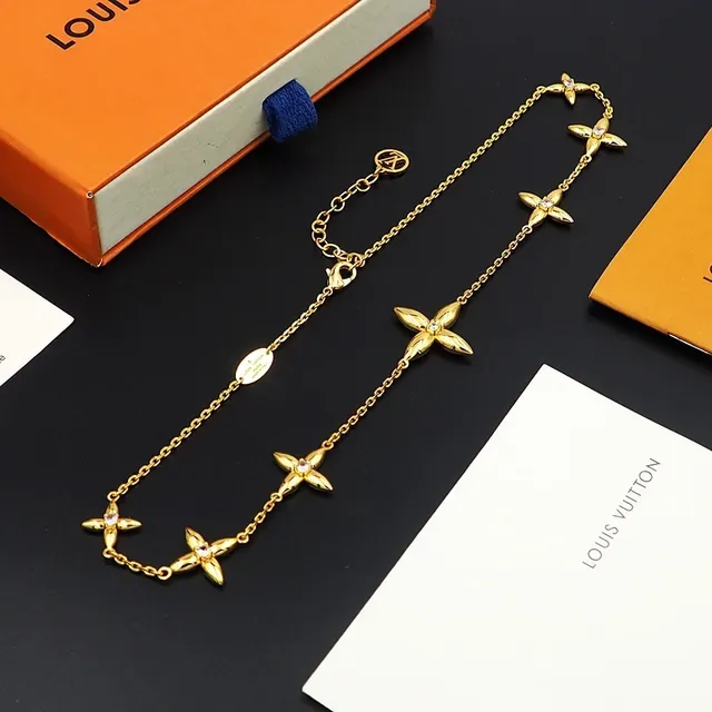 Louis Vuitton Flower Gold Pink Chain Four-Petal Motifs Necklace 5