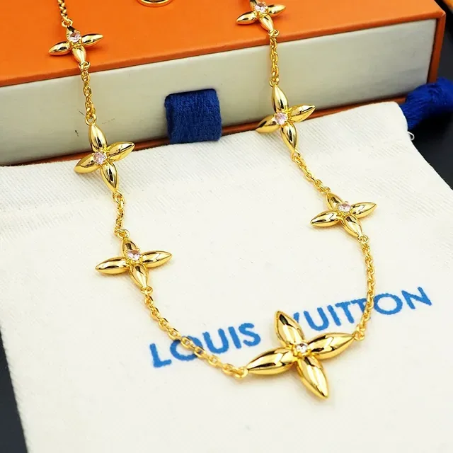 Louis Vuitton Flower Gold Pink Chain Four-Petal Motifs Necklace 7