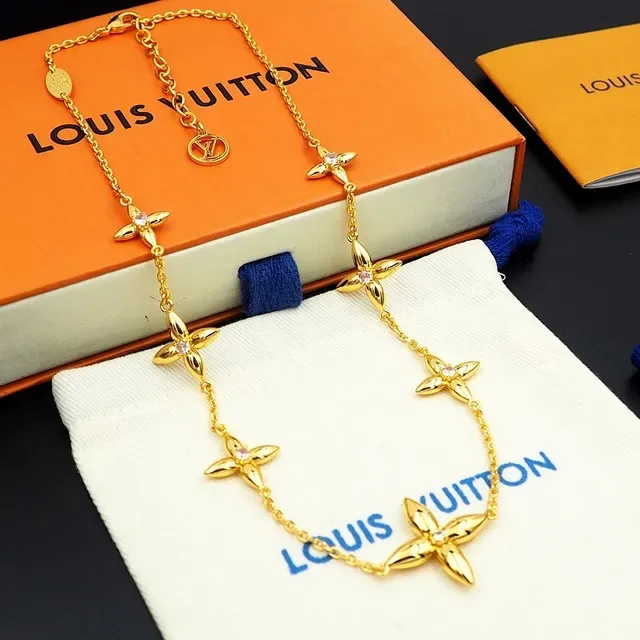 Louis Vuitton Flower Gold Pink Chain Four-Petal Motifs Necklace 9
