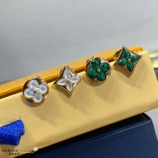 Louis Vuitton Gold Green Quatrefoil Flower Motif Enamel And Mother-of-Pearl Inlay Earrings