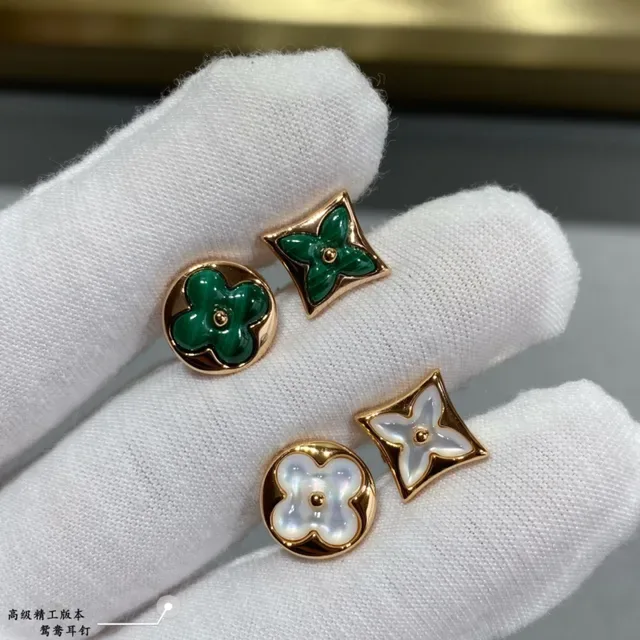 Louis Vuitton Gold Green Quatrefoil Flower Motif Enamel And Mother-of-Pearl Inlay Earrings 2