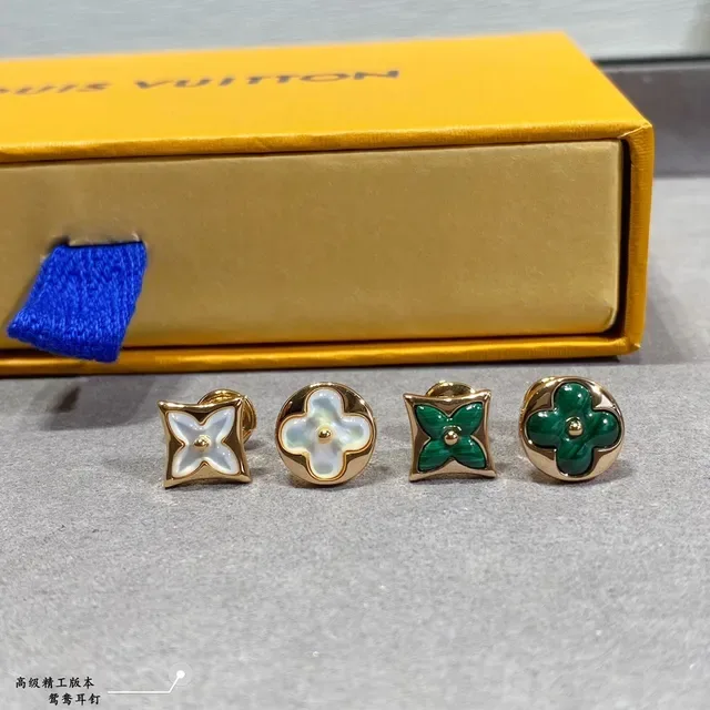 Louis Vuitton Gold Green Quatrefoil Flower Motif Enamel And Mother-of-Pearl Inlay Earrings 4