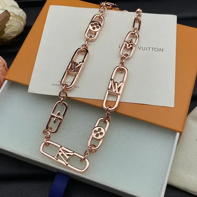 Louis Vuitton Gold Link-Chain Construction Monogram-Engraved Oval Links Necklace 3