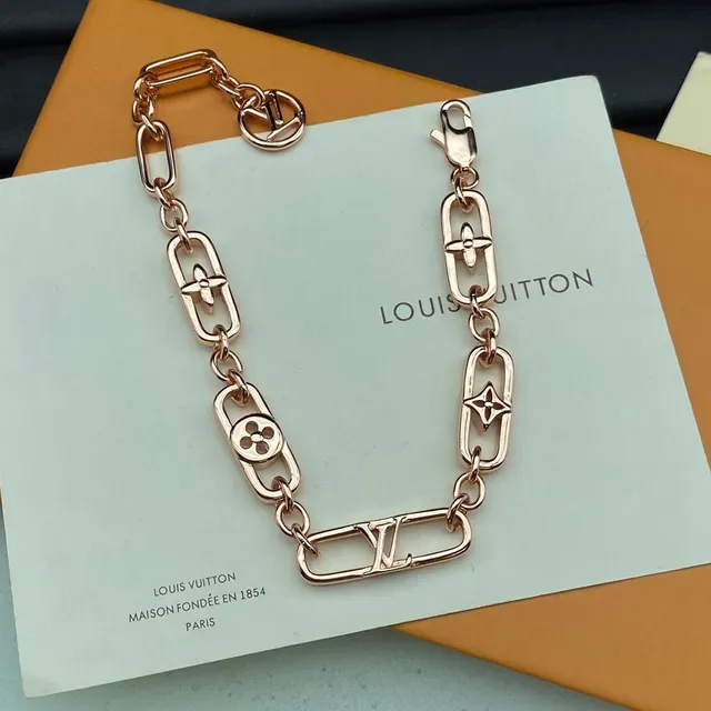 Louis Vuitton Gold Link-Chain Construction Monogram-Engraved Oval Links Necklace 5