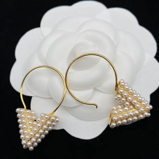 Louis Vuitton Gold White Chain Pearl-Embellished Triangles Bracelet 4