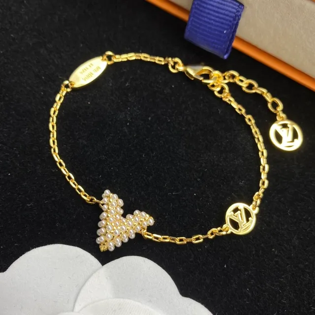Louis Vuitton Gold White Chain Pearl-Embellished Triangles Bracelet 7