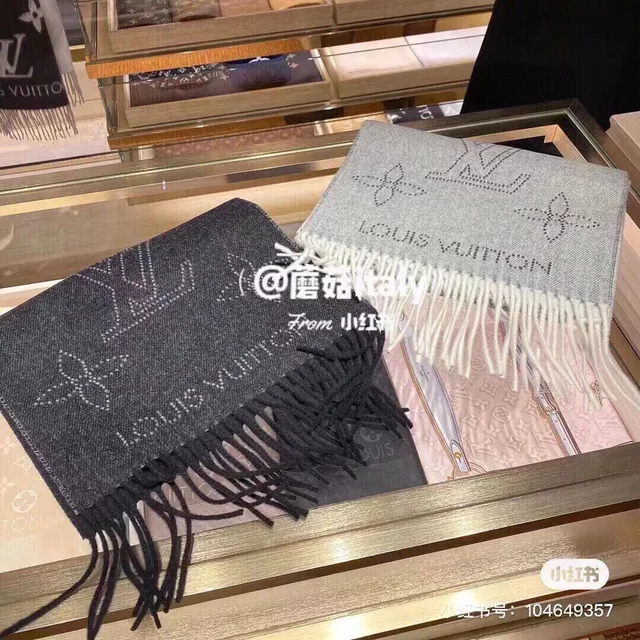 Louis Vuitton Écharpe Gris Blanc Légère Tissée Bord Frangé Cachemire 5