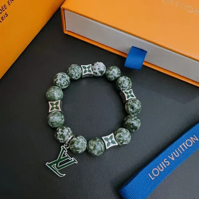 Louis Vuitton Green Silver Beaded Stone Bracelet 8