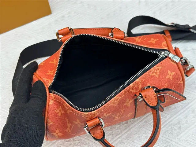 Louis Vuitton Keepall Noir Orange Monogram Canvas Silhouette Baril Sac Boston 2