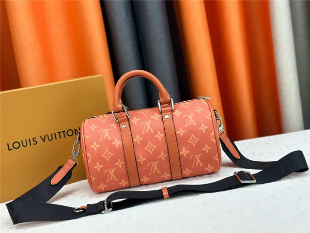 Louis Vuitton Keepall Noir Orange Monogram Canvas Silhouette Baril Sac Boston 7