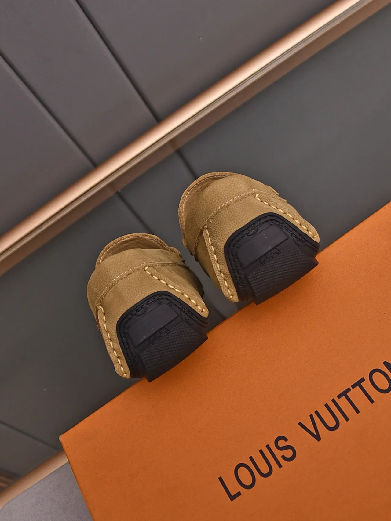 Louis Vuitton Loafer Beige Black Suede Upper Moc-Toe Stitching Loafer 3