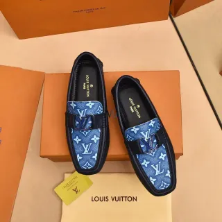 Louis Vuitton लूफर नीला मोनोग्राम कैनवास और नेवी लेदर स्लिप-ऑन लूफर्स