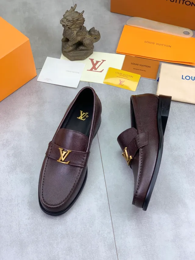 Louis Vuitton Mocassin Marron Cuir Texturisé Boucle Dorée Mocassin 5