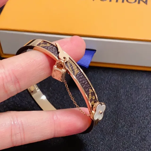 Louis Vuitton Locky Bracelet Rose Gold Monogram Leather Padlock Flower Clasp Bracelet 3