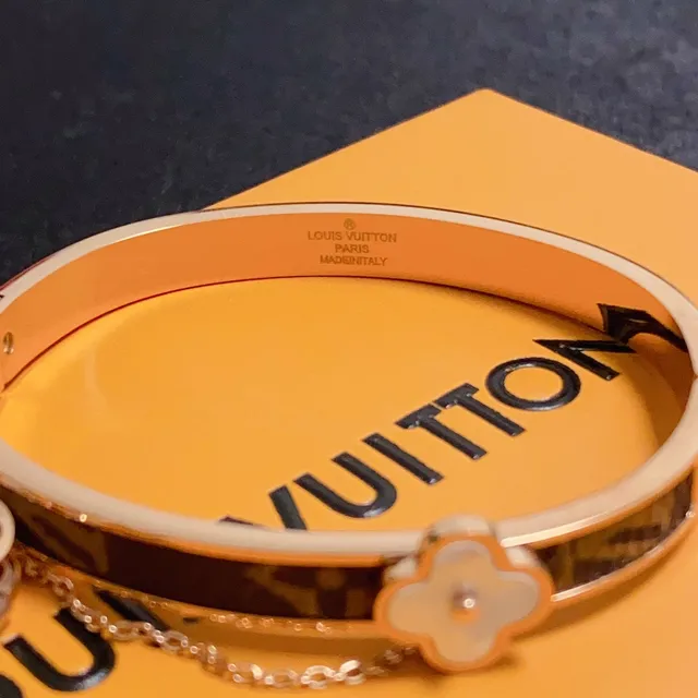 Louis Vuitton Locky Bracelet Rose Gold Monogram Leather Padlock Flower Clasp Bracelet 7