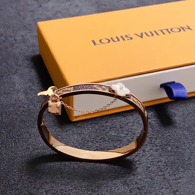 Louis Vuitton Locky Bracelet Rose Gold Monogram Leather Padlock Flower Clasp Bracelet 8