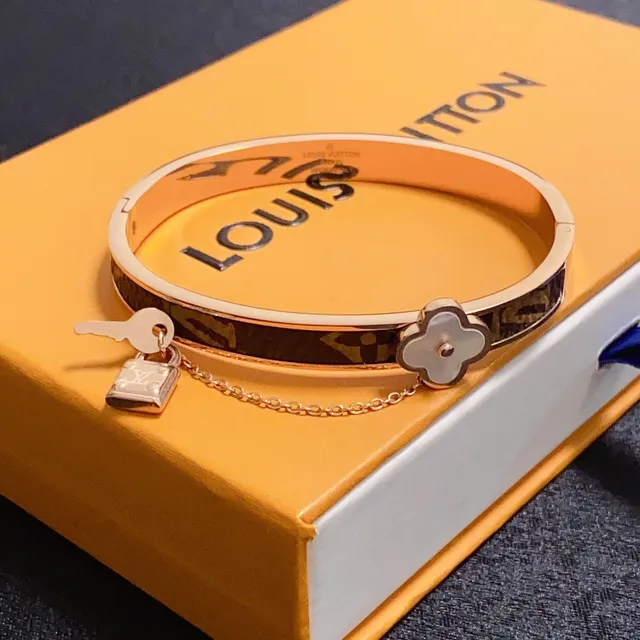 Louis Vuitton Locky Bracelet Rose Gold Monogram Leather Padlock Flower Clasp Bracelet 9