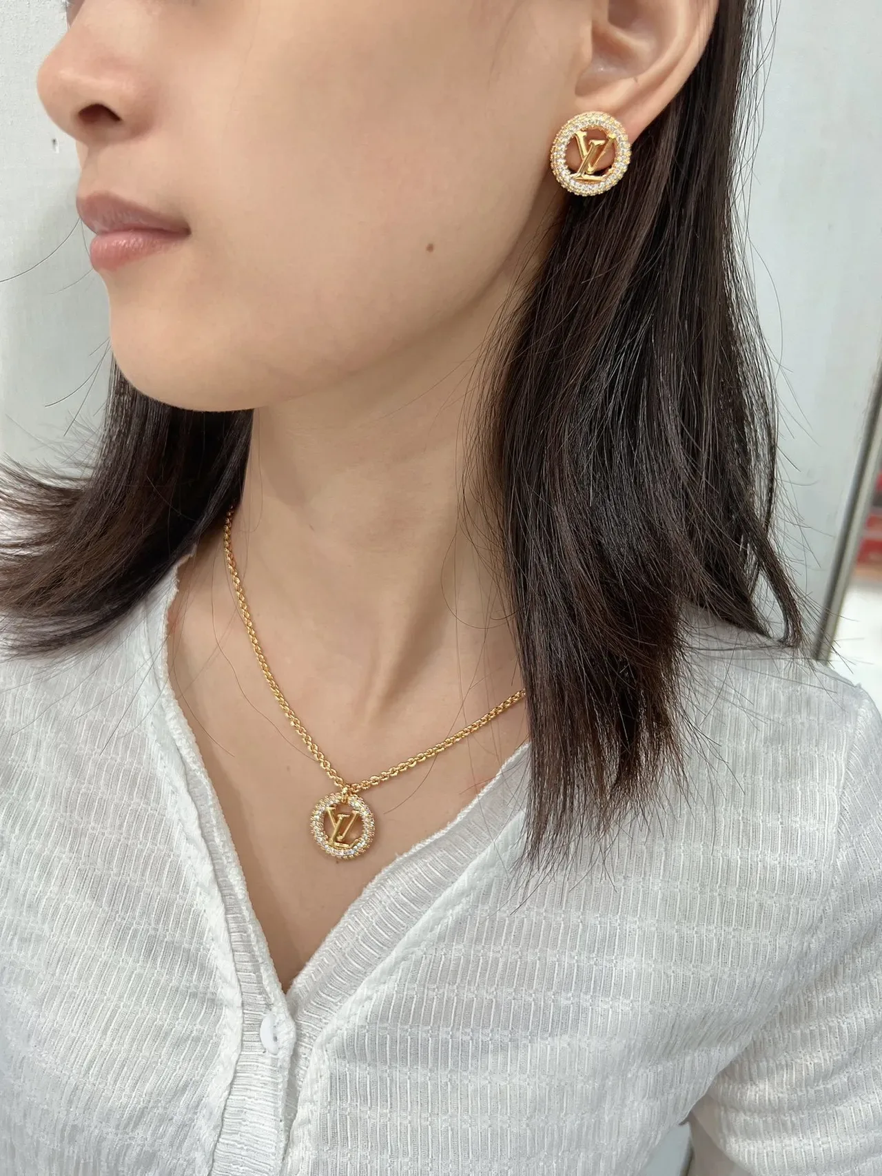Louis Vuitton Louise By Night Gold-Tone Pavé Crystal Monogram Necklace 9