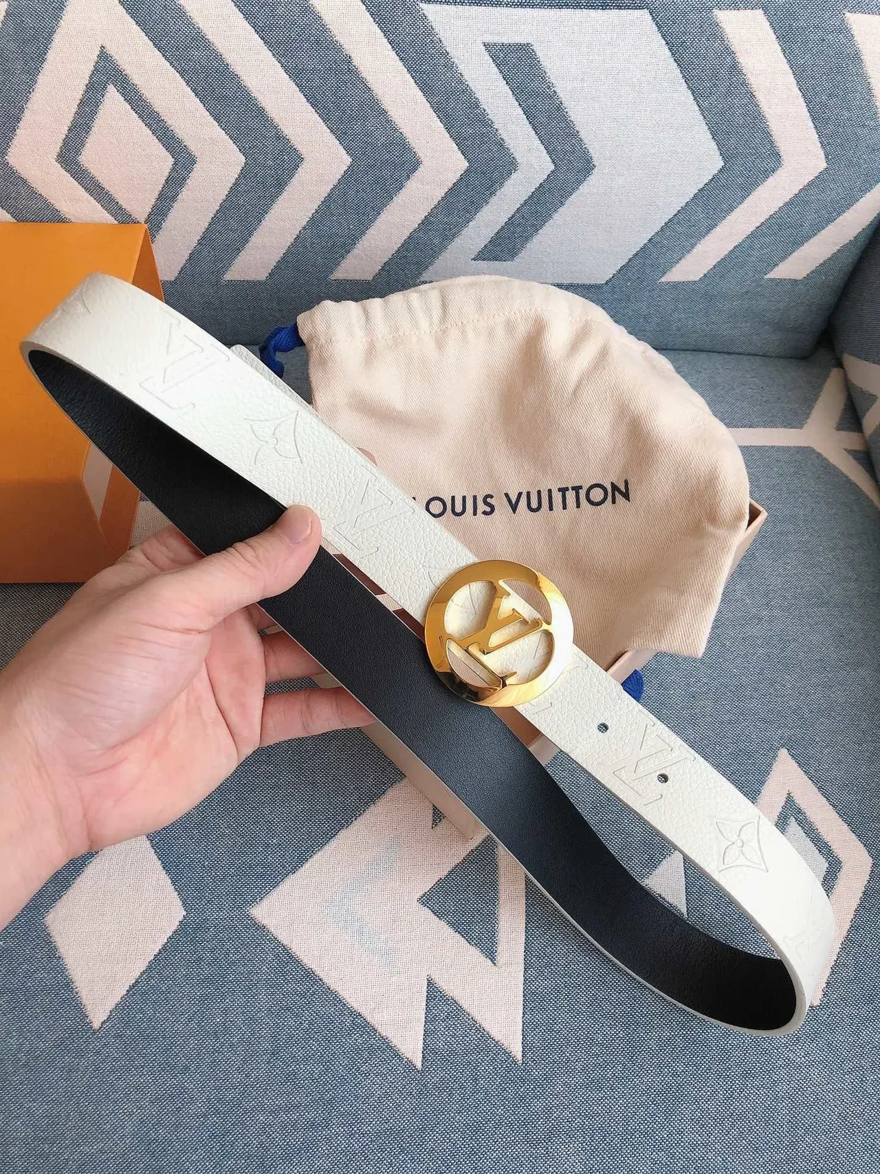 Louis Vuitton LV Circle Beige Gold Embossed Monogram Circular Buckle Leather Belt 5