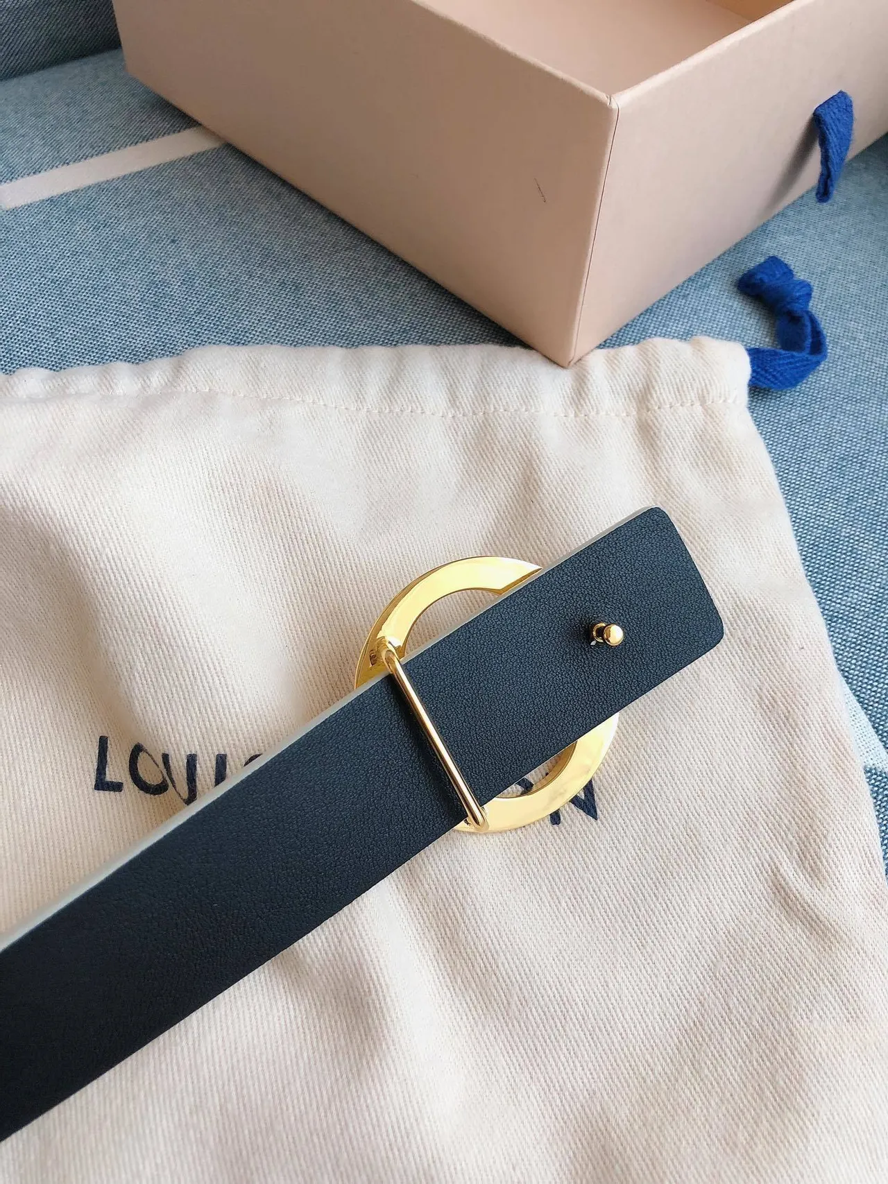 Louis Vuitton LV Circle Beige Gold Embossed Monogram Circular Buckle Leather Belt 6