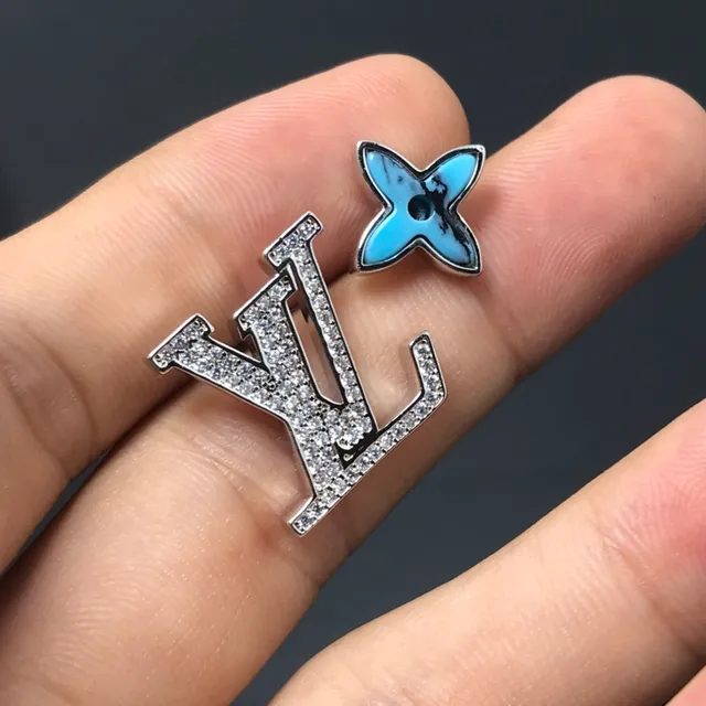 Louis Vuitton LV Flower Charm Silver Blue Pavé-Set Monogram Enamel Motif Jewelry 2