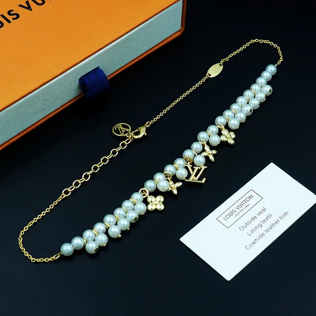 Louis Vuitton LV Flower Gold White Pearl-Strand Necklace 4