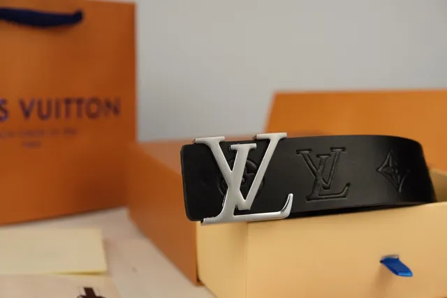 Louis Vuitton LV Initiales Black Silver Monogram-Embossed Large Buckle Leather Belt 5