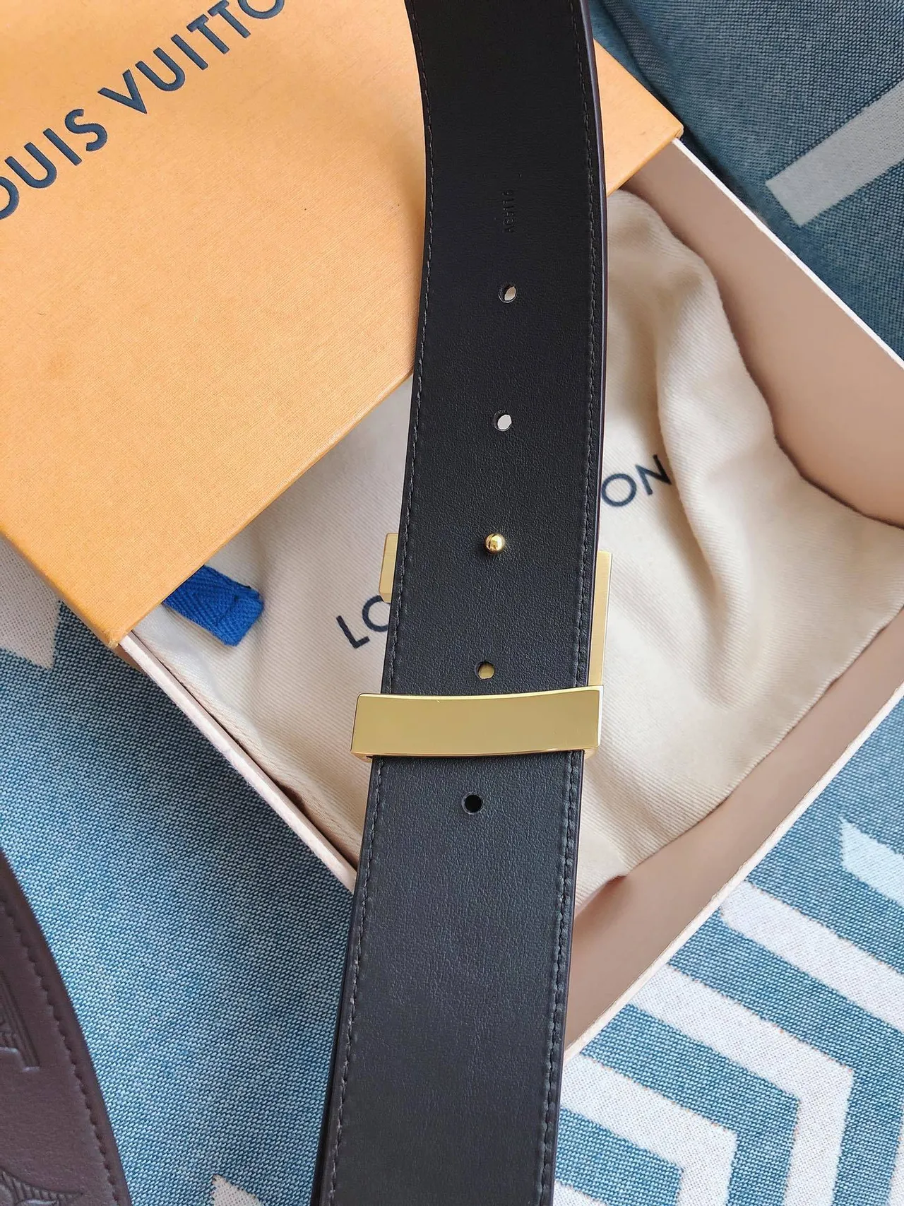 Louis Vuitton LV Initiales Brown Gold Embossed Monogram Buckle Leather Belt 5