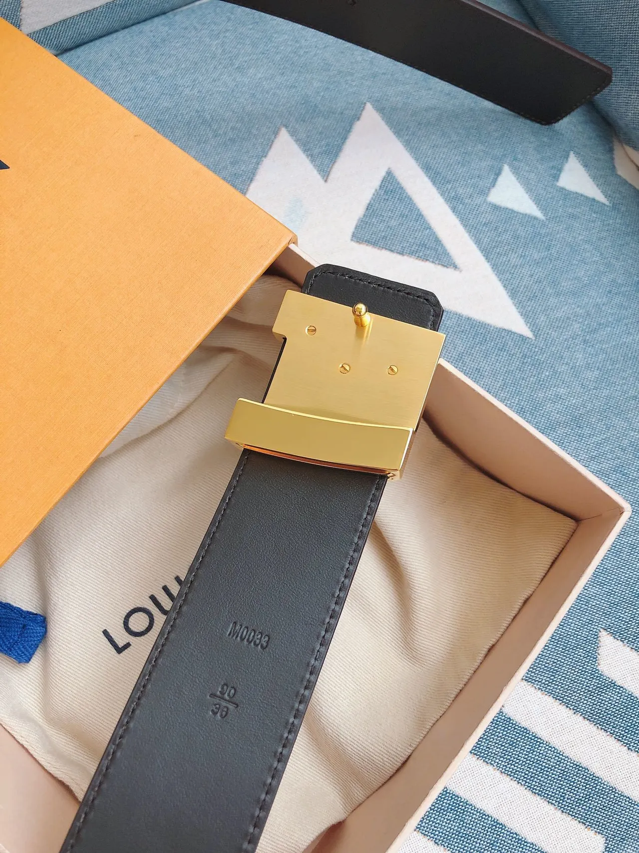 Louis Vuitton LV Initiales Brown Gold Embossed Monogram Buckle Leather Belt 7