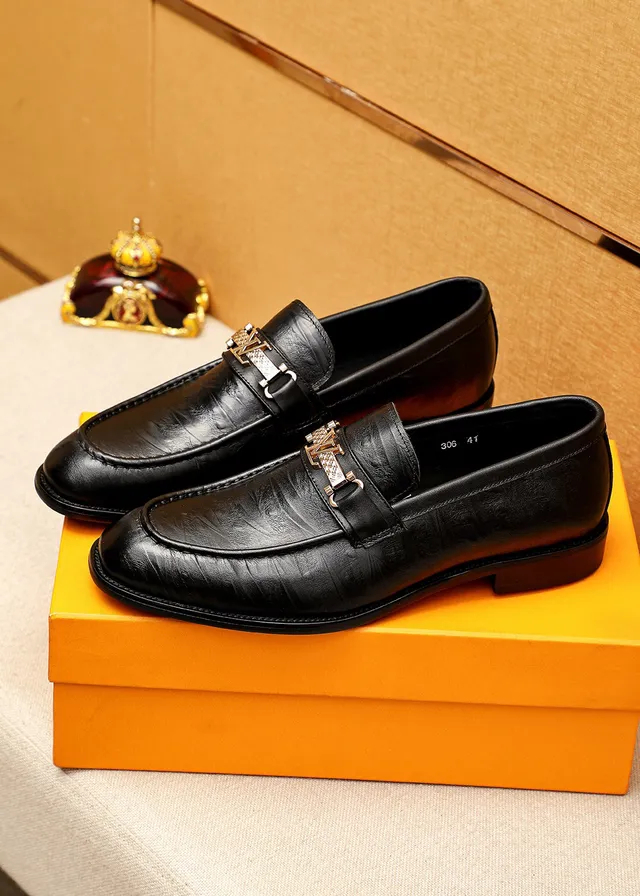Louis Vuitton LV Mocassin Noir Doré Cuir Poli Sangle à Boucle Mocassin 3