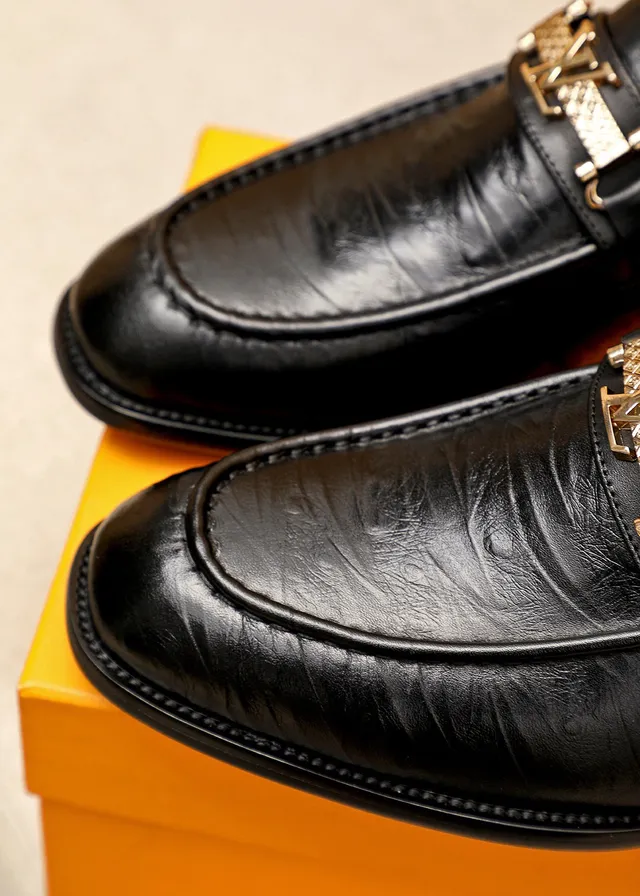 Louis Vuitton LV Mocassin Noir Doré Cuir Poli Sangle à Boucle Mocassin 6