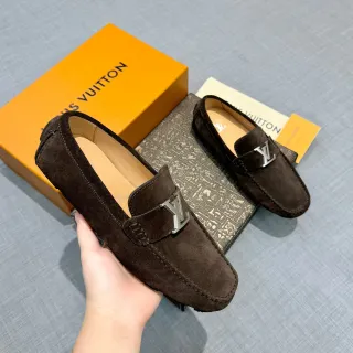Louis Vuitton LV 棕色麂皮金属扣乐福鞋