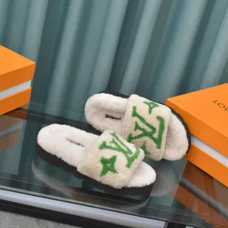 Louis Vuitton LV Slide Chanclas Blancas de Shearling Monograma Verde