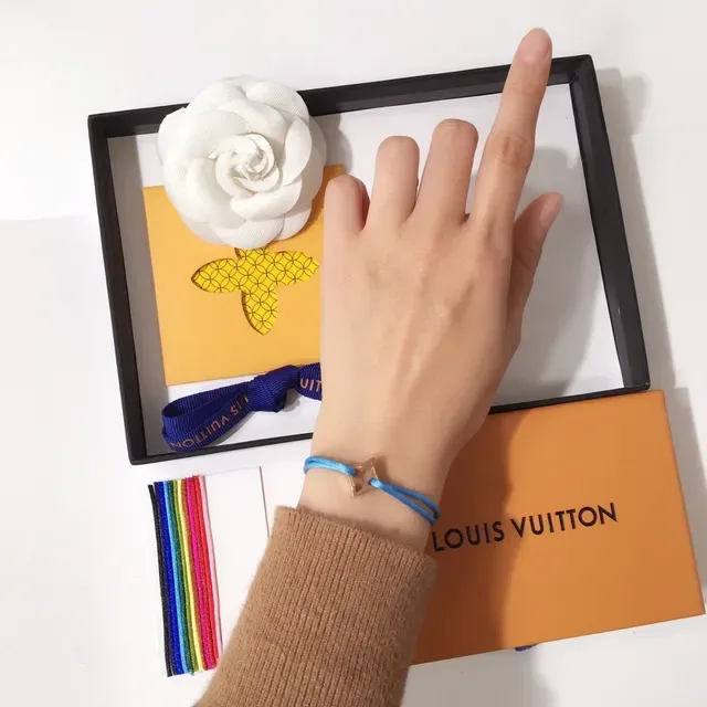 Louis Vuitton LV Square Red Gold Knotted Cord Metal Charm Bracelet 2